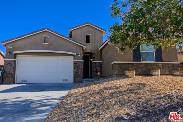 3437 Jaguar Court, Rosamond