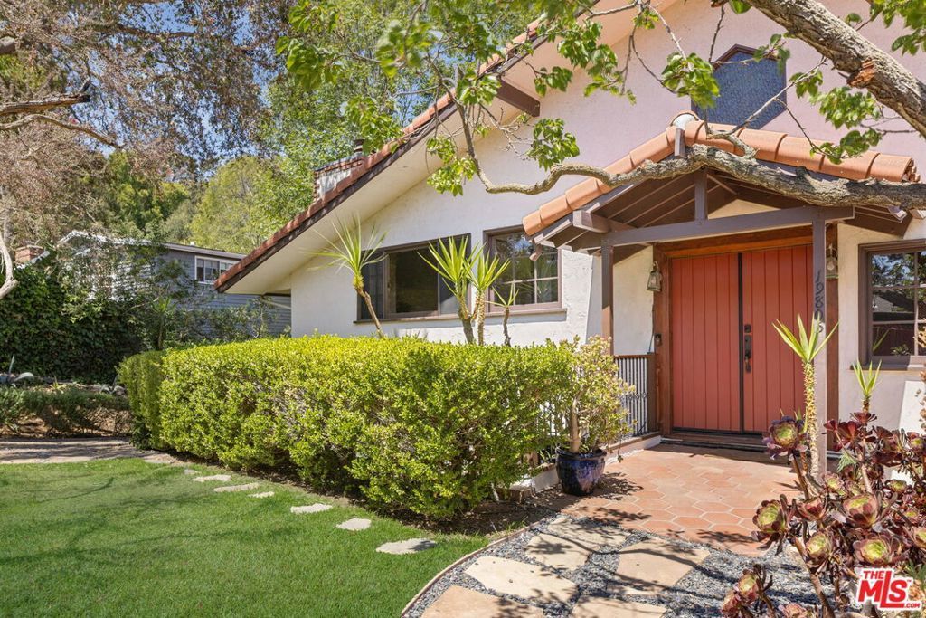 19805 Valley View Drive, Topanga
