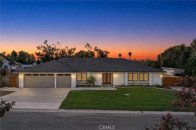 3361 Rocking Rm Lane, Norco