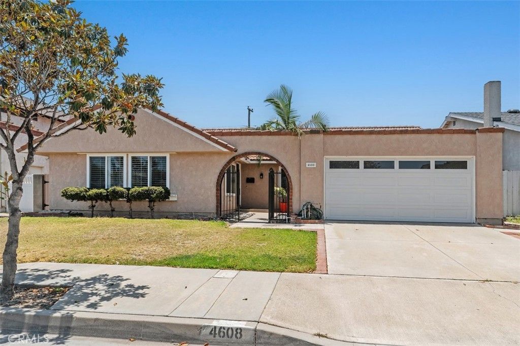 4608 Blanca, Cypress