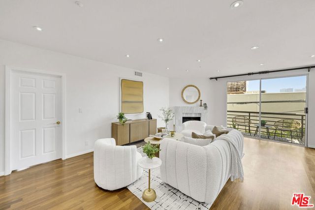 1872 Midvale Avenue # 205, Los Angeles