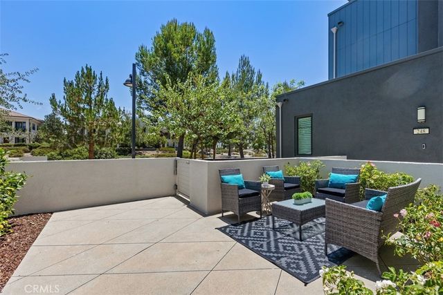 250 Novel, Irvine