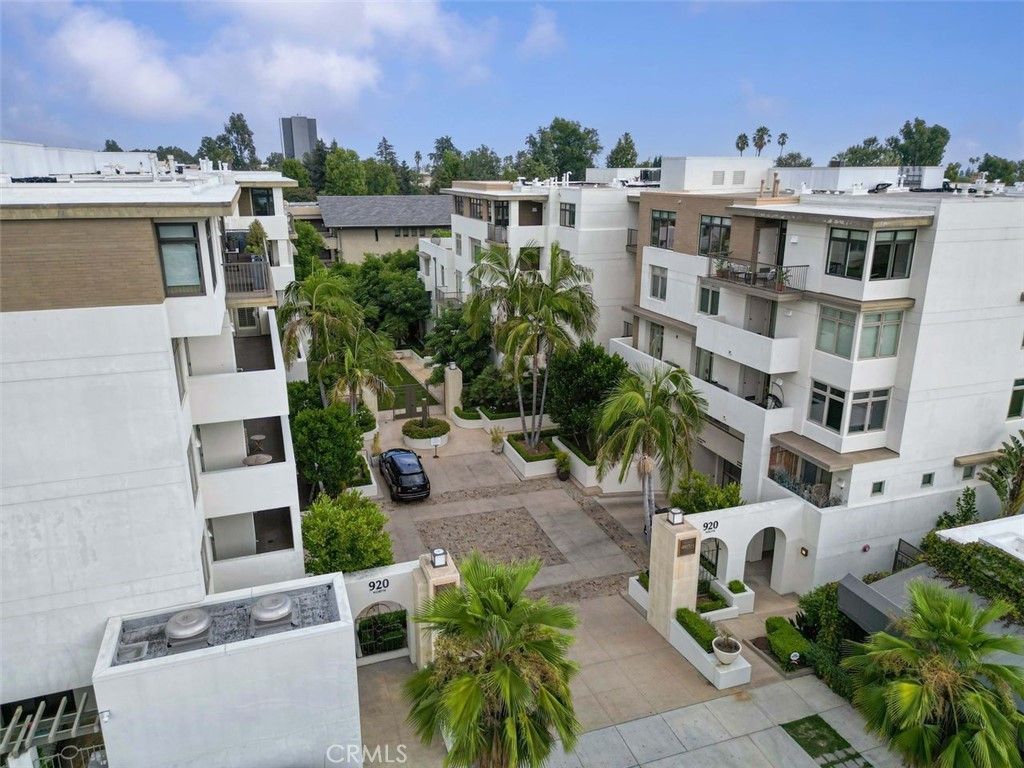 920 Granite Drive # 104, Pasadena