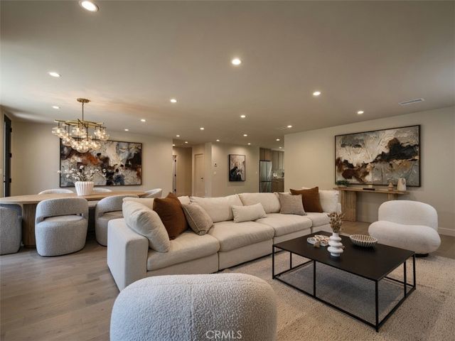 4819 Genesta Avenue, Encino