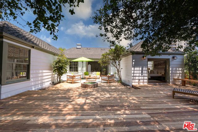 2225 Hillhurst Avenue, Los Angeles