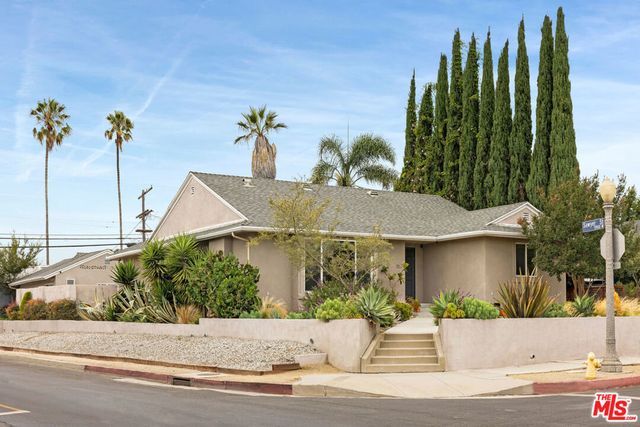 1857 Hi Point Street, Los Angeles