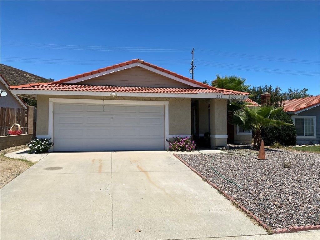 226 White Oak, Lake Elsinore