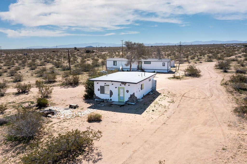 61186 Sespe Street, Landers