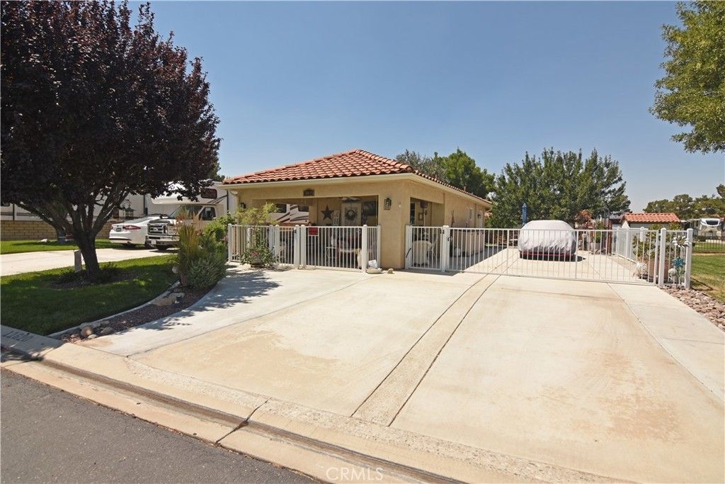 11620 Ridgemark Road, Apple Valley