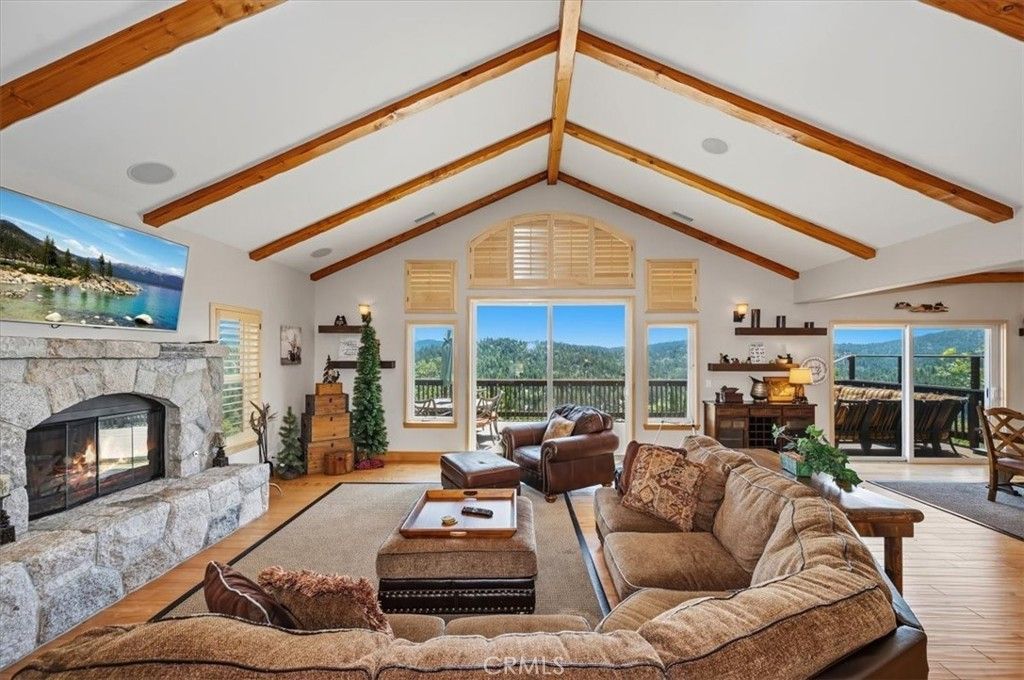 885 Del Norte, Lake Arrowhead