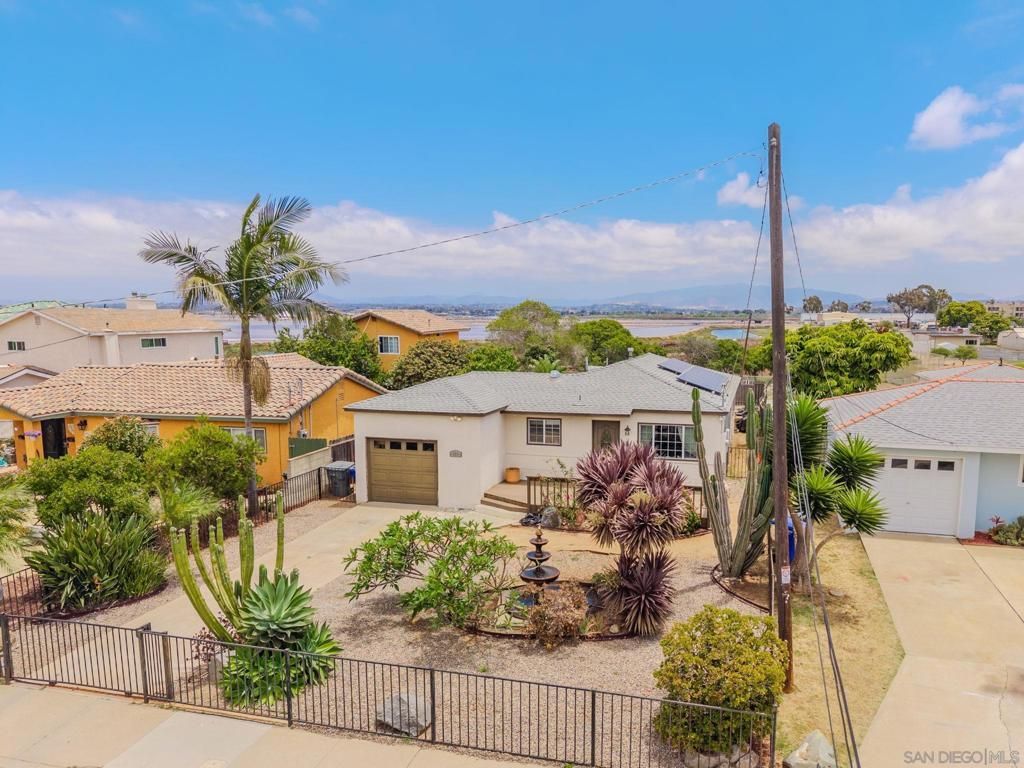 425 8th Street, Imperial Beach