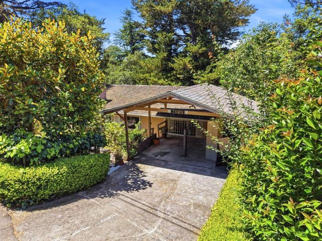 7020 Saroni Drive, Oakland