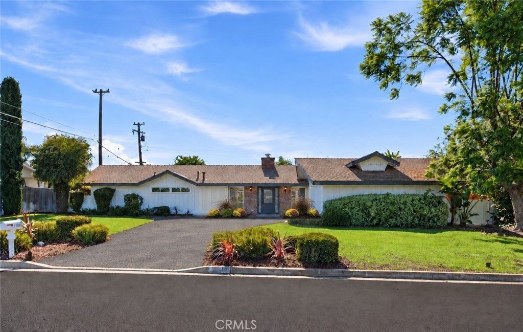 13032 Earlham, North Tustin