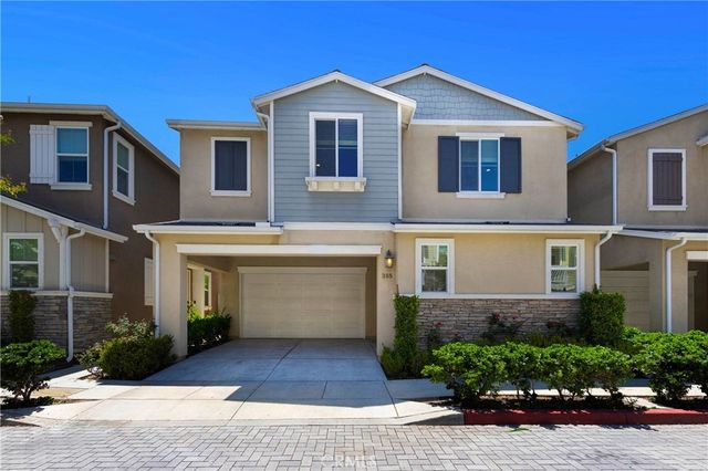 385 N Avelina Way, Anaheim