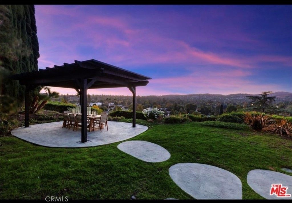 23534 Aetna, Woodland Hills