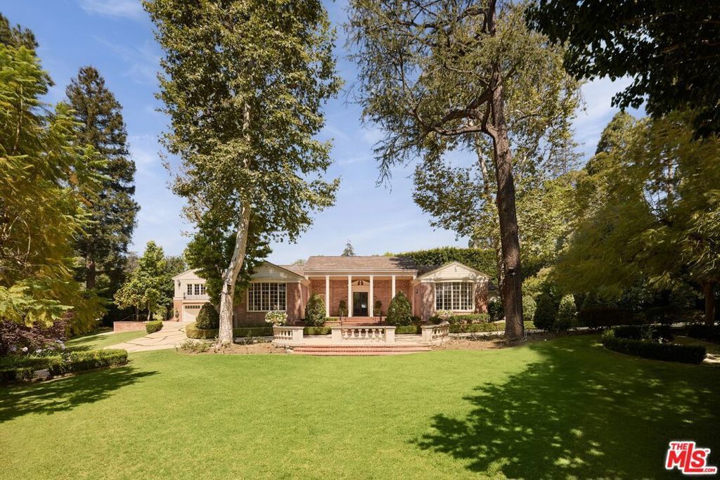 1001 N Crescent Drive, Beverly Hills