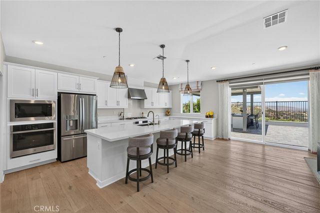 1882 Pele Way, Corona
