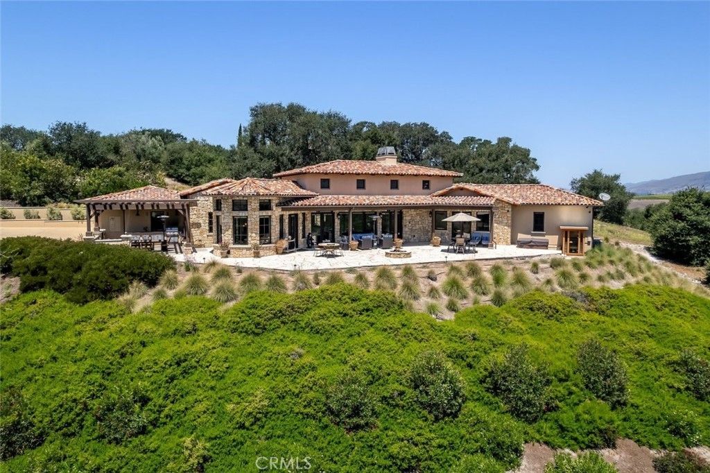 2350 Camino Edna, San Luis Obispo