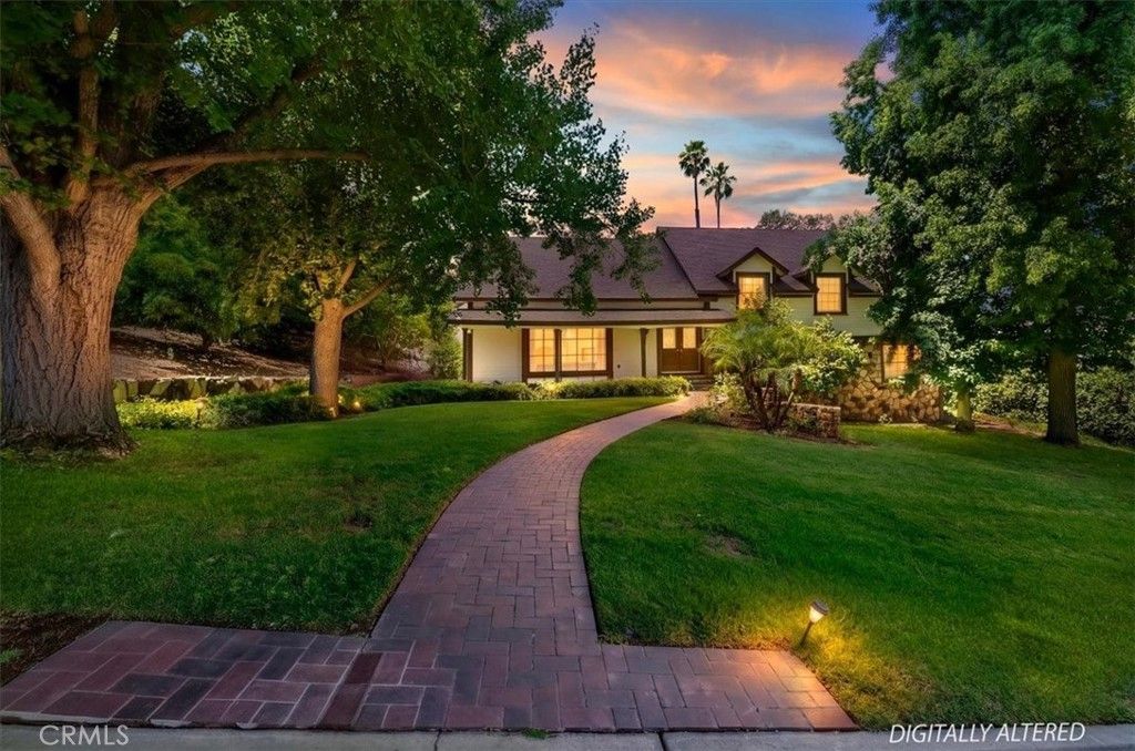 2154 Gainsborough, Riverside