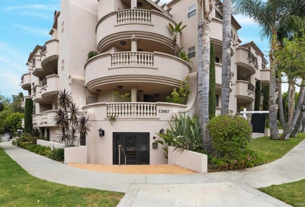 12067 Guerin Street # 305, Studio City