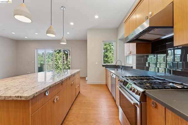 5917 Balboa, Oakland