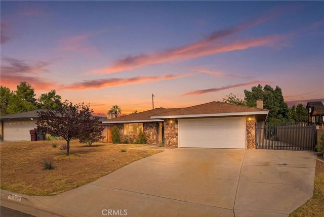 27195 Aurora, Hemet