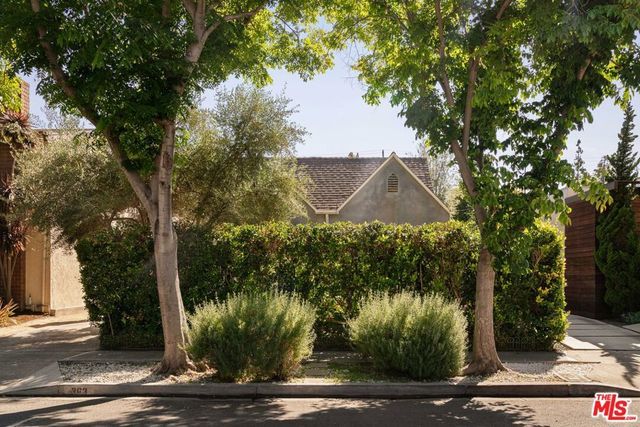 363 Huntley Drive, West Hollywood
