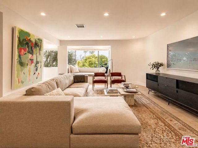 930 California Avenue # 301, Santa Monica