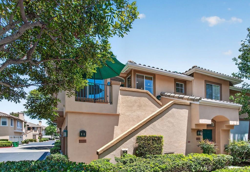 2600 Ladrillo Aisle, Irvine