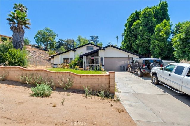 4848 Sedgwick, Riverside