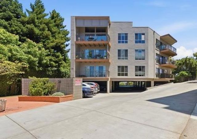 30 Mounds Road # 402, San Mateo