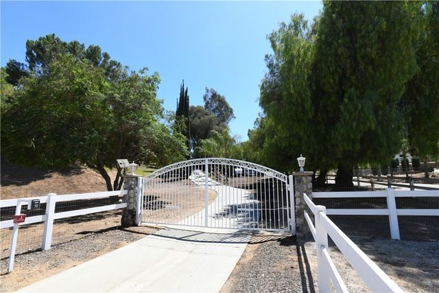 17371 Mockingbird Canyon, Riverside