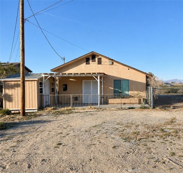 30881 Pawnee, Lucerne Valley