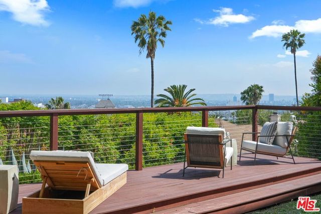 6609 Whitley Terrace, Los Angeles