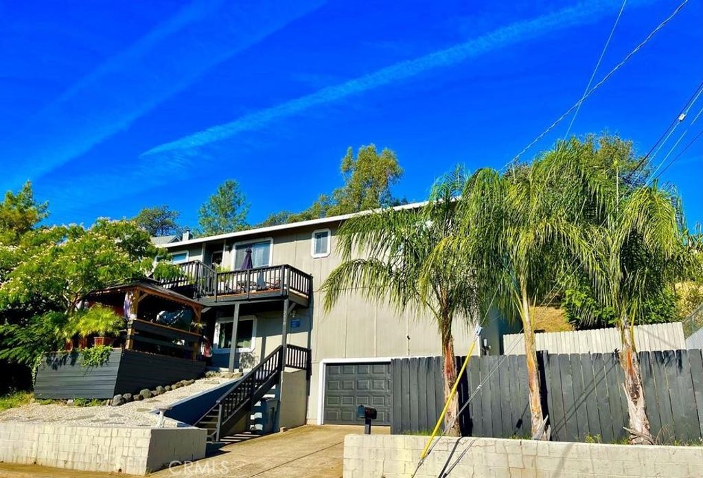 3518 West, Redding