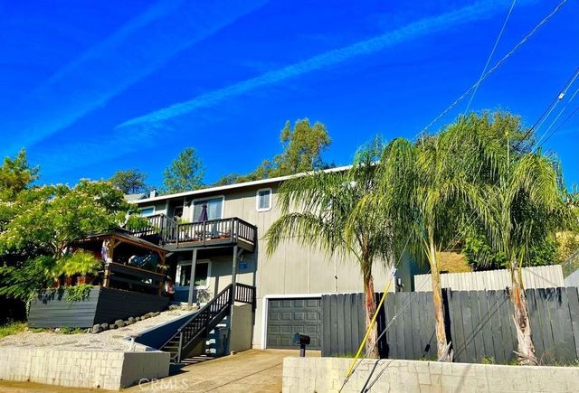 3518 West, Redding