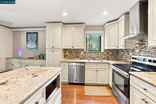 2224 Pine Knoll Dr # 8, Walnut Creek