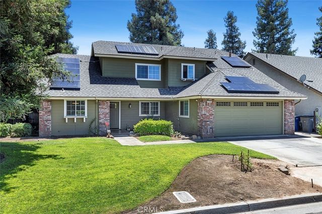 2183 E Fallbrook Avenue, Fresno