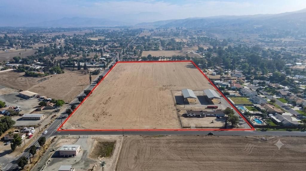 22060 Olivas Avenue, Nuevo/Lakeview