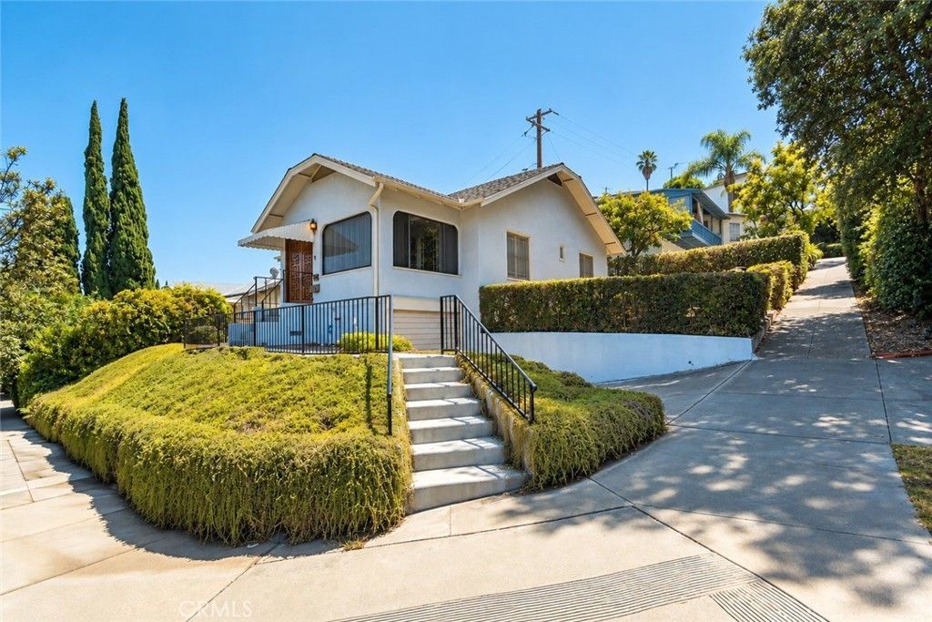 1030 Tyler St, Glendale