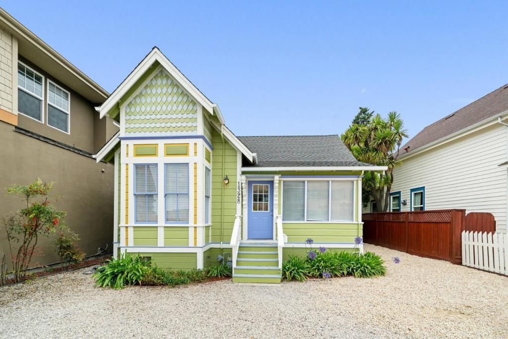 1328 Mission Street, Santa Cruz