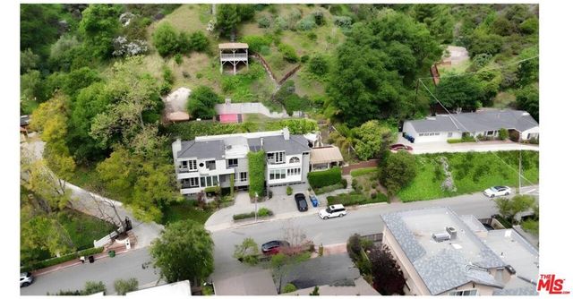 1833 Roscomare Road, Los Angeles