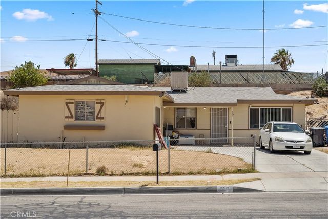 530 E Mountain View, Barstow