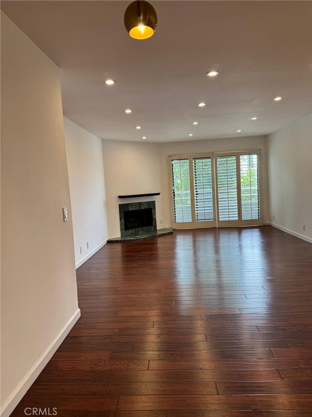 17800 Burbank # 204, Encino