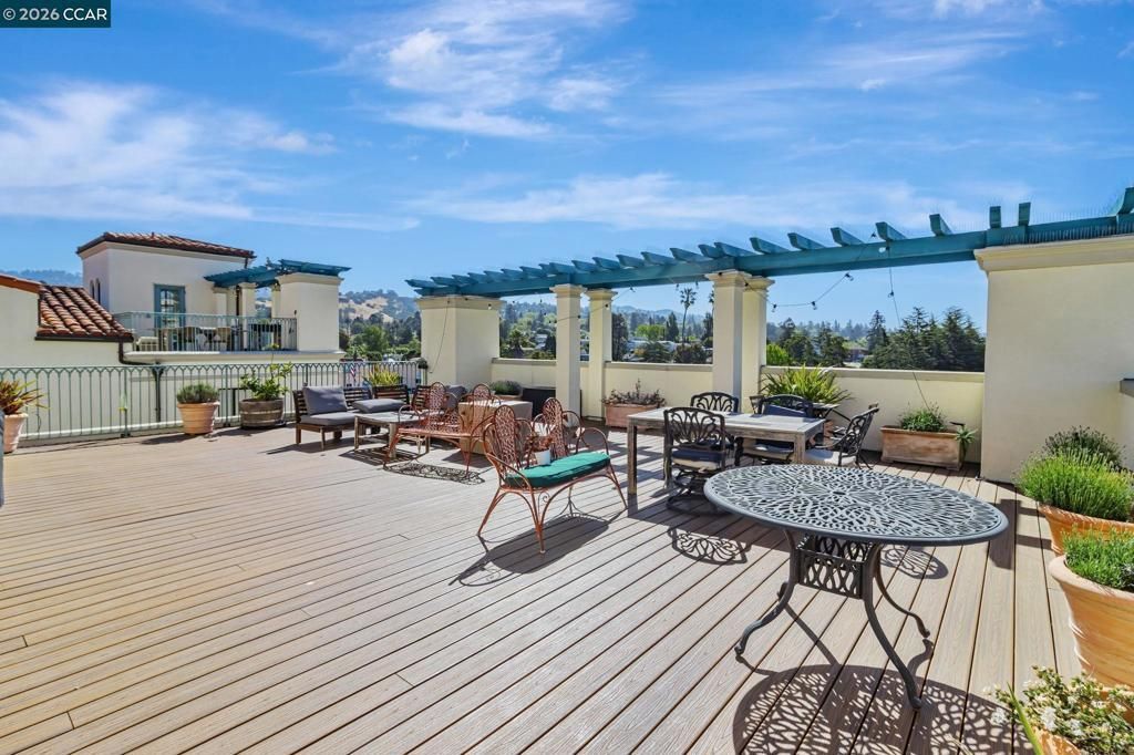 4395 Piedmont Ave # P208, Oakland