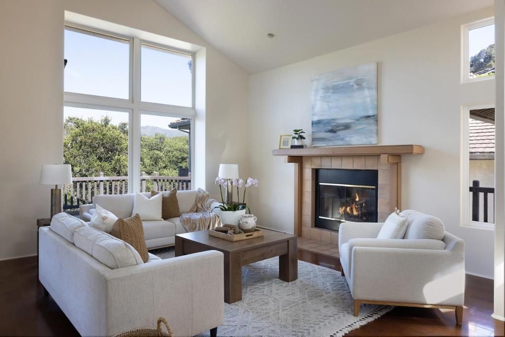 10172 Oakwood Circle, Carmel