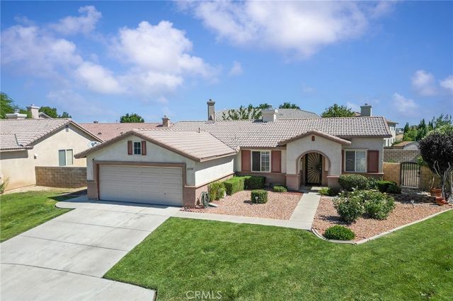 1219 W Holguin Street, Lancaster