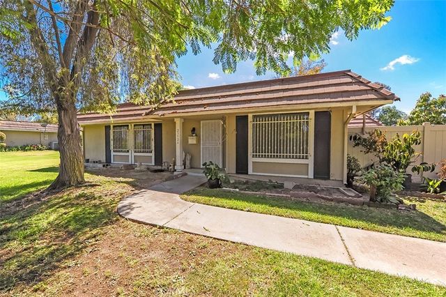 23526 Los Adornos, Aliso Viejo