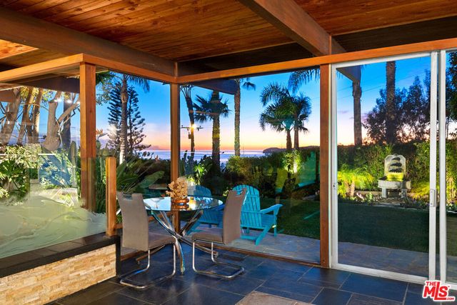 27058 Sea Vista Drive, Malibu