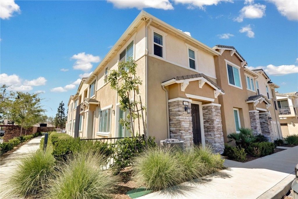 16571 Wyndham # 11, Fontana